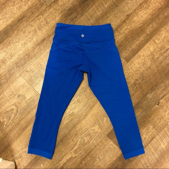 lululemon athletica Pants - Lululemon Blue Yoga Crops